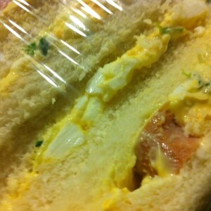 ひとりランチに～卵・ハムのサンドイッチ